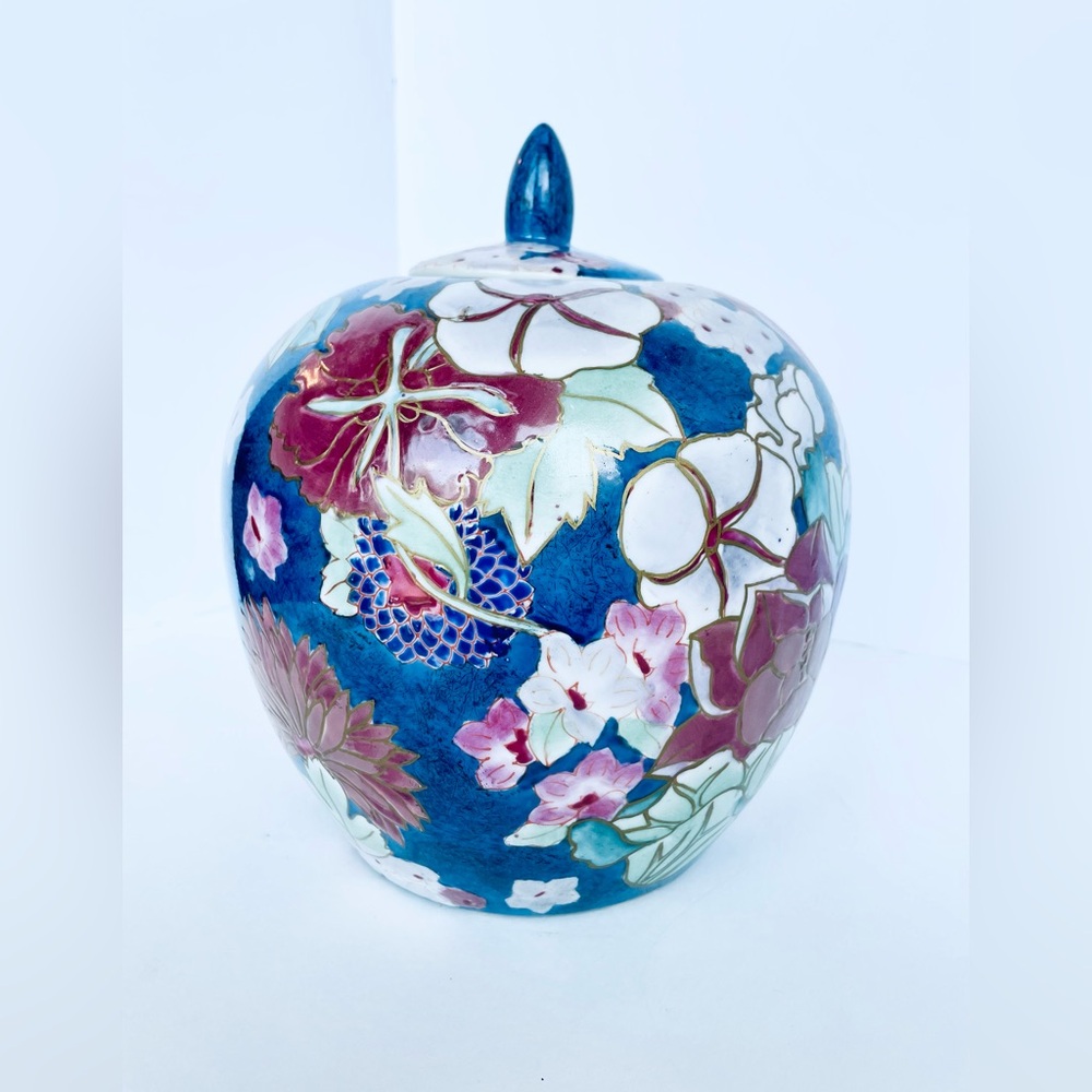 Vintage WBI Hand Painted Porcelain Chinese Ginger Jar